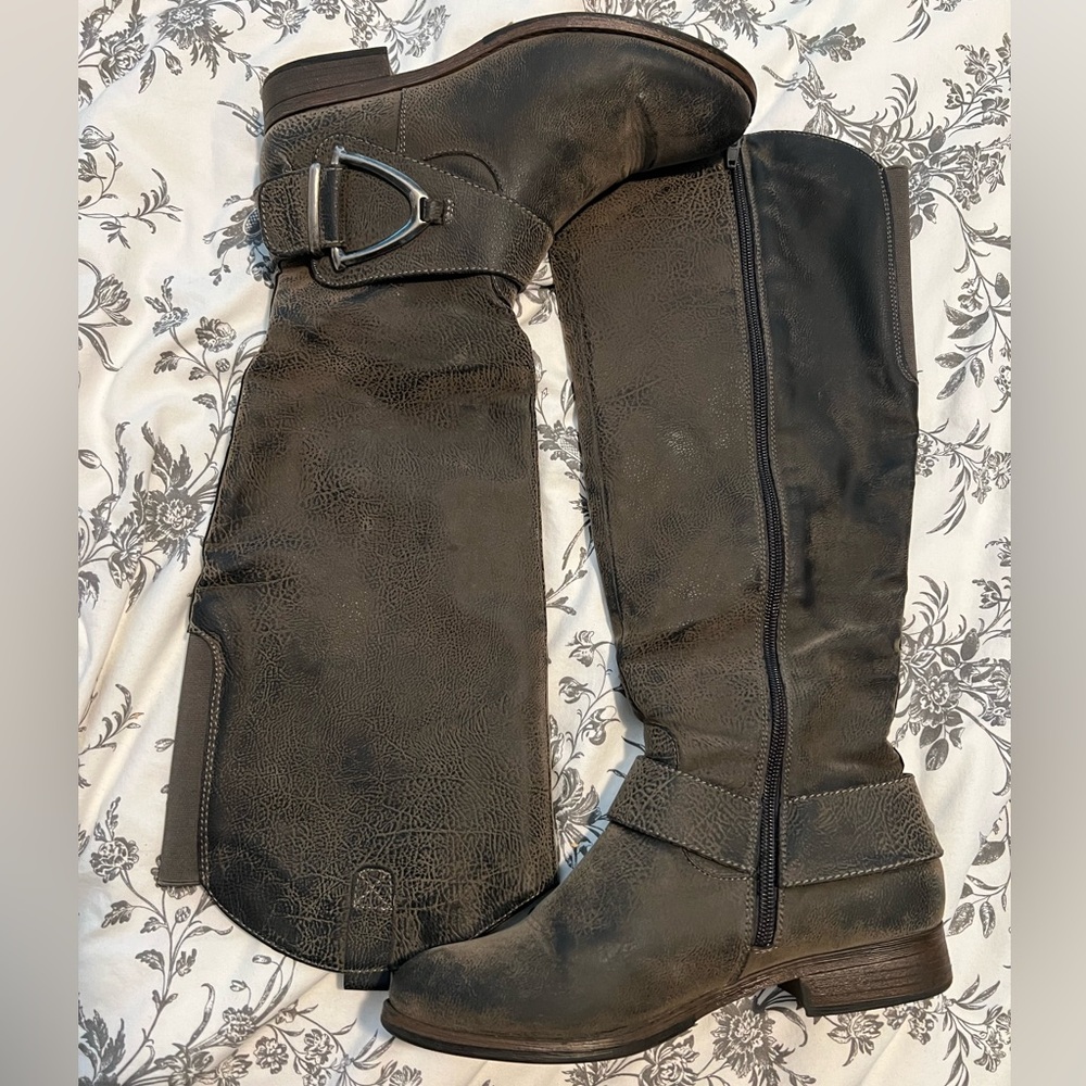 Women’s 7.5 tall boots